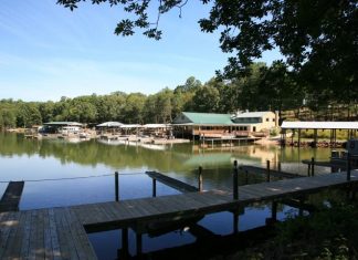 Halesford Harbour RV Park – Moneta, VA