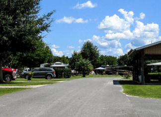 Suwannee River Rendezvous Resort – Mayo, FL Suwannee River Rendezvous | RVBuddy.com